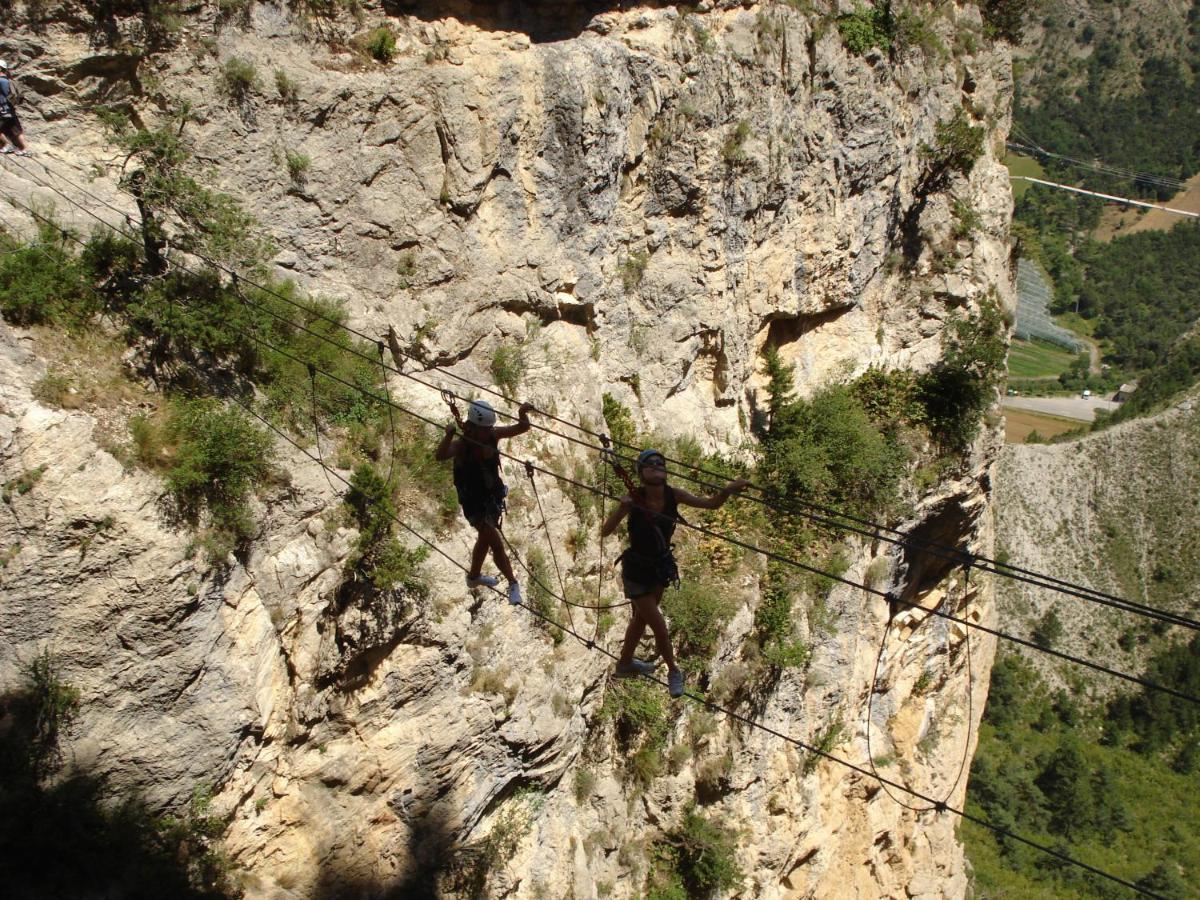 Camping Les Princes D'Orange Otel Orpierre Dış mekan fotoğraf
