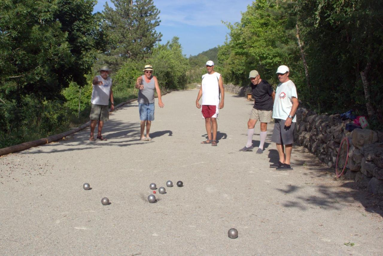 Camping Les Princes D'Orange Otel Orpierre Dış mekan fotoğraf