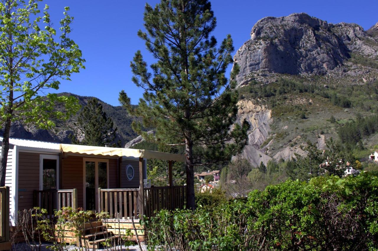 Camping Les Princes D'Orange Otel Orpierre Dış mekan fotoğraf