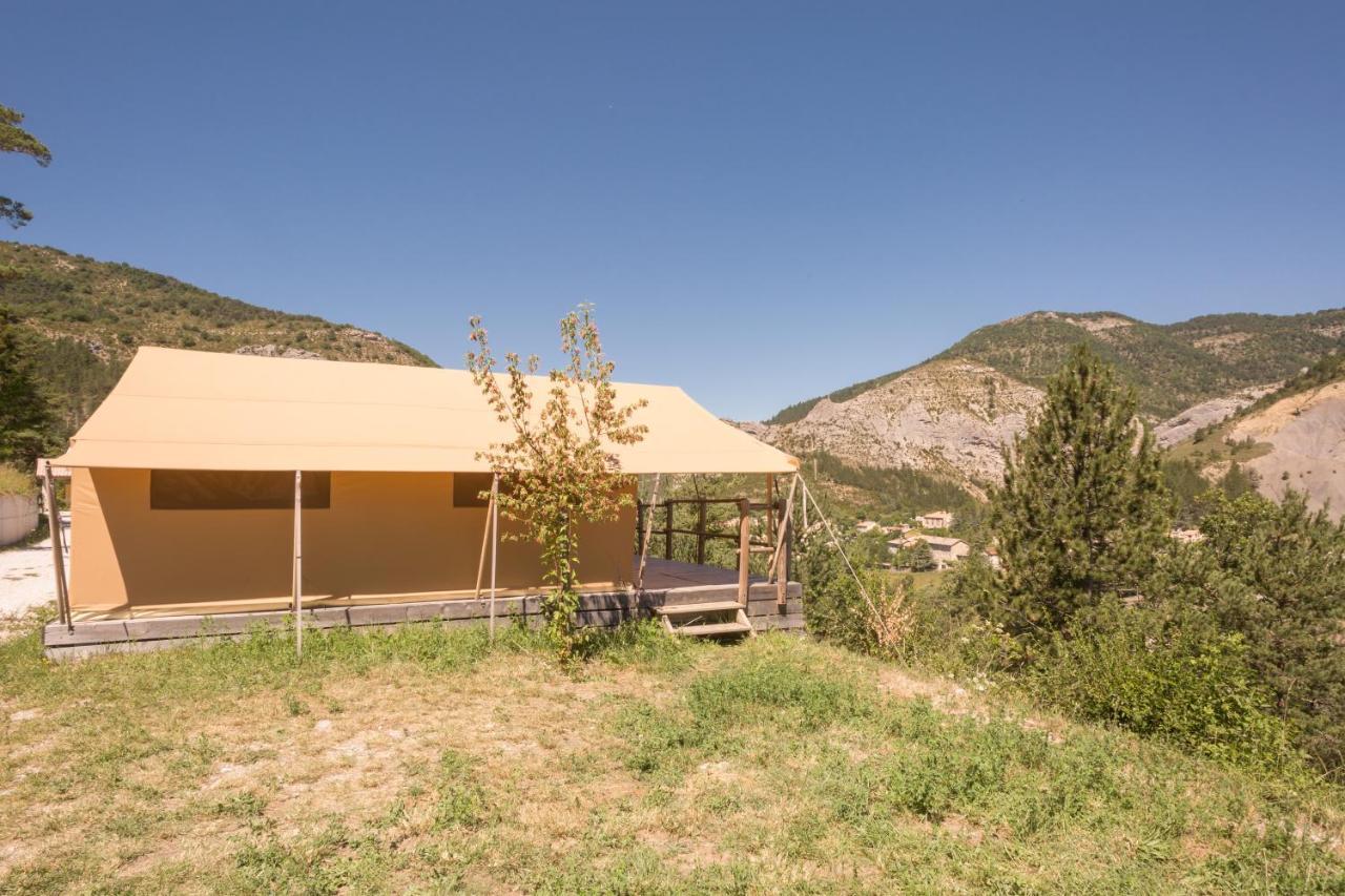 Camping Les Princes D'Orange Otel Orpierre Dış mekan fotoğraf