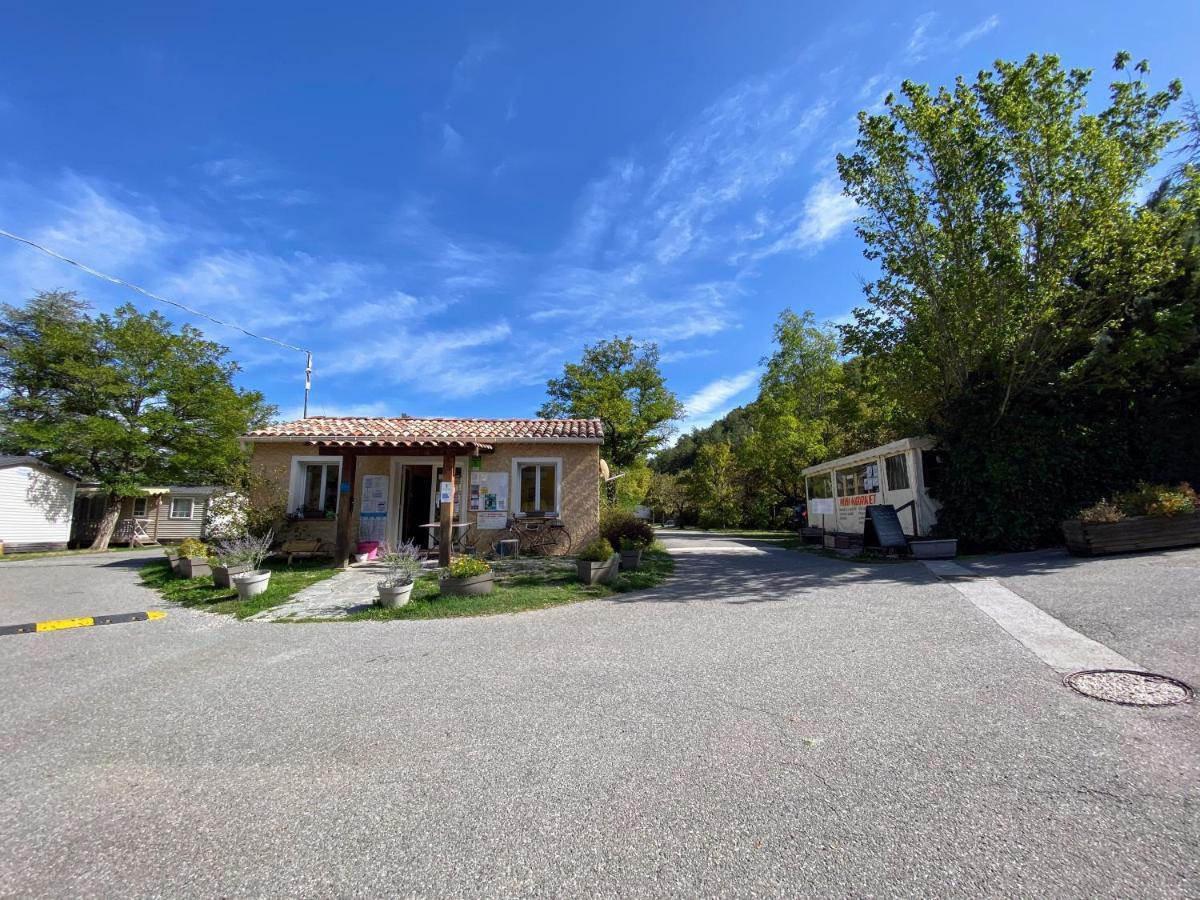 Camping Les Princes D'Orange Otel Orpierre Dış mekan fotoğraf
